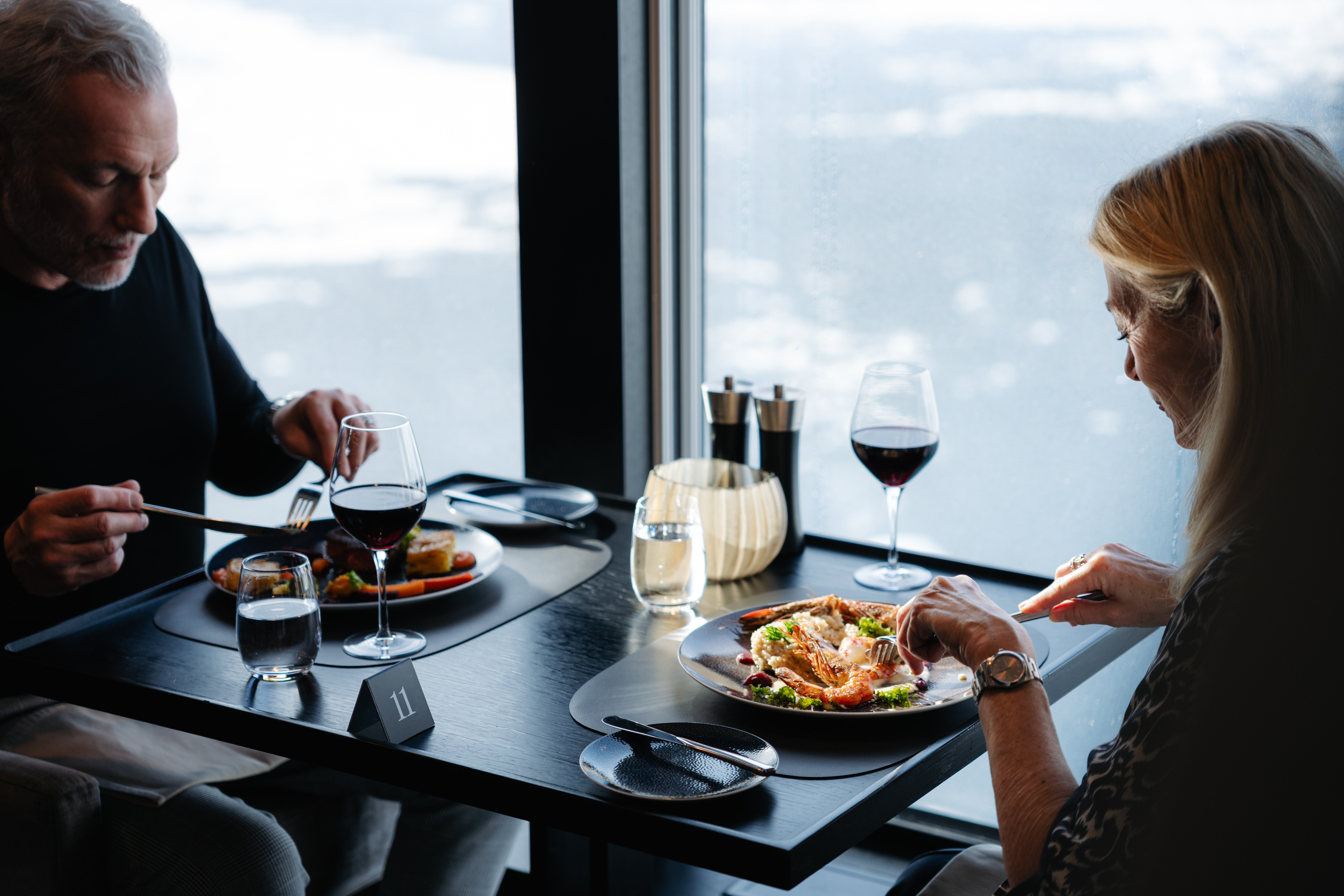 MS Roald Amundsen - Lindstrøm